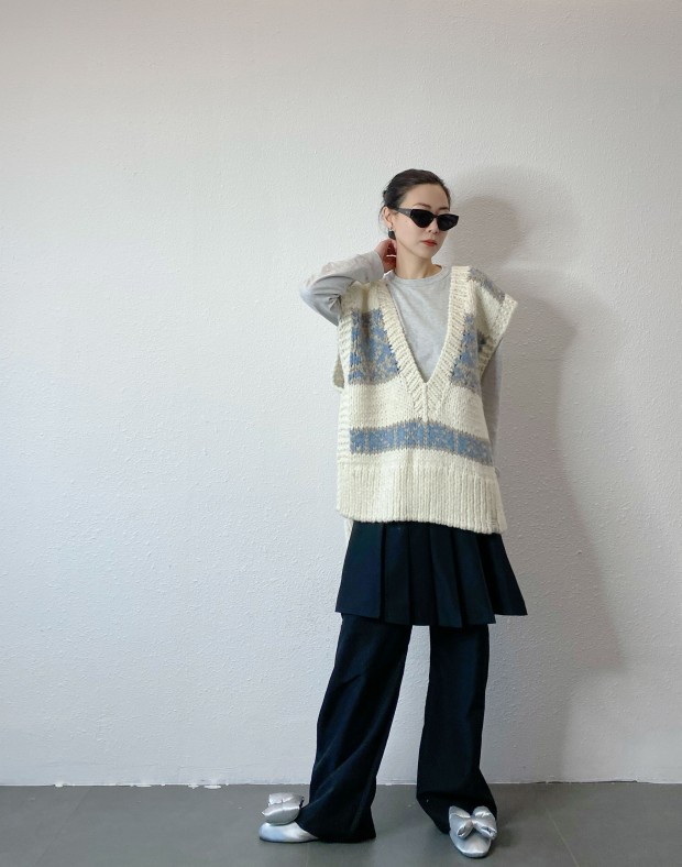 Oversized Pattern Knit Vest #241219